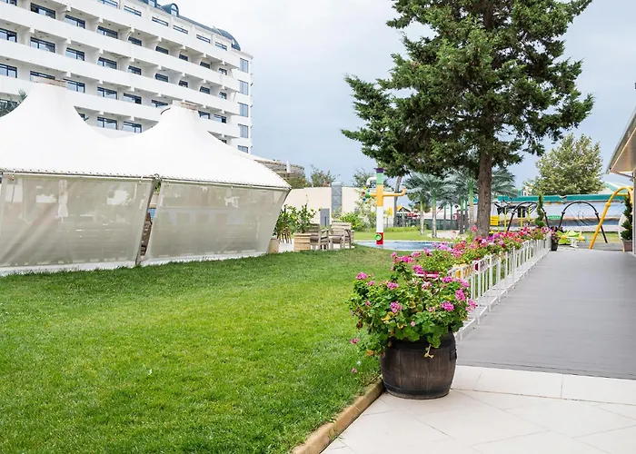 Flamingo Beach Hotel